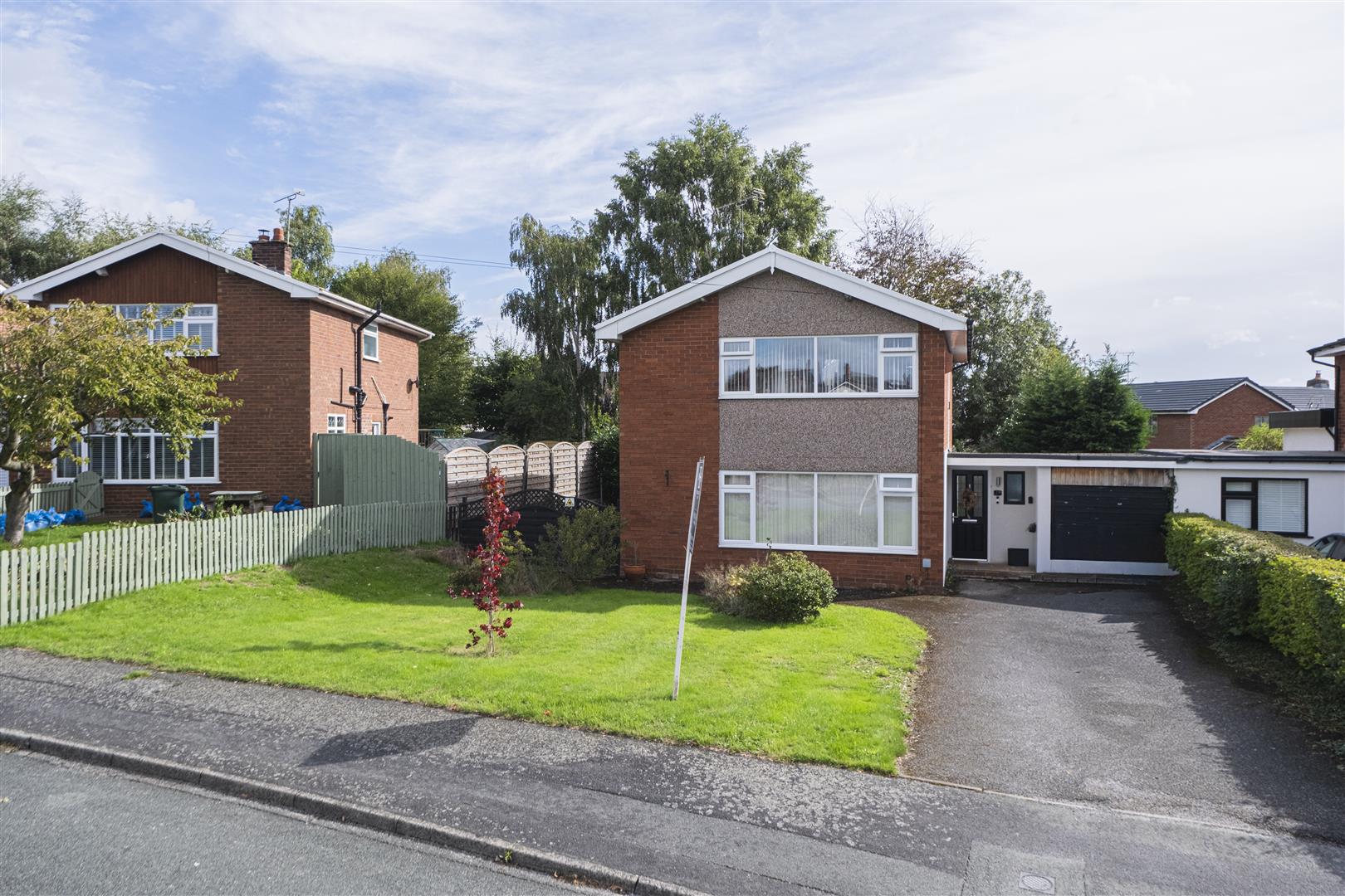 3 bedroom Link Detached House for Sale in Tarvin